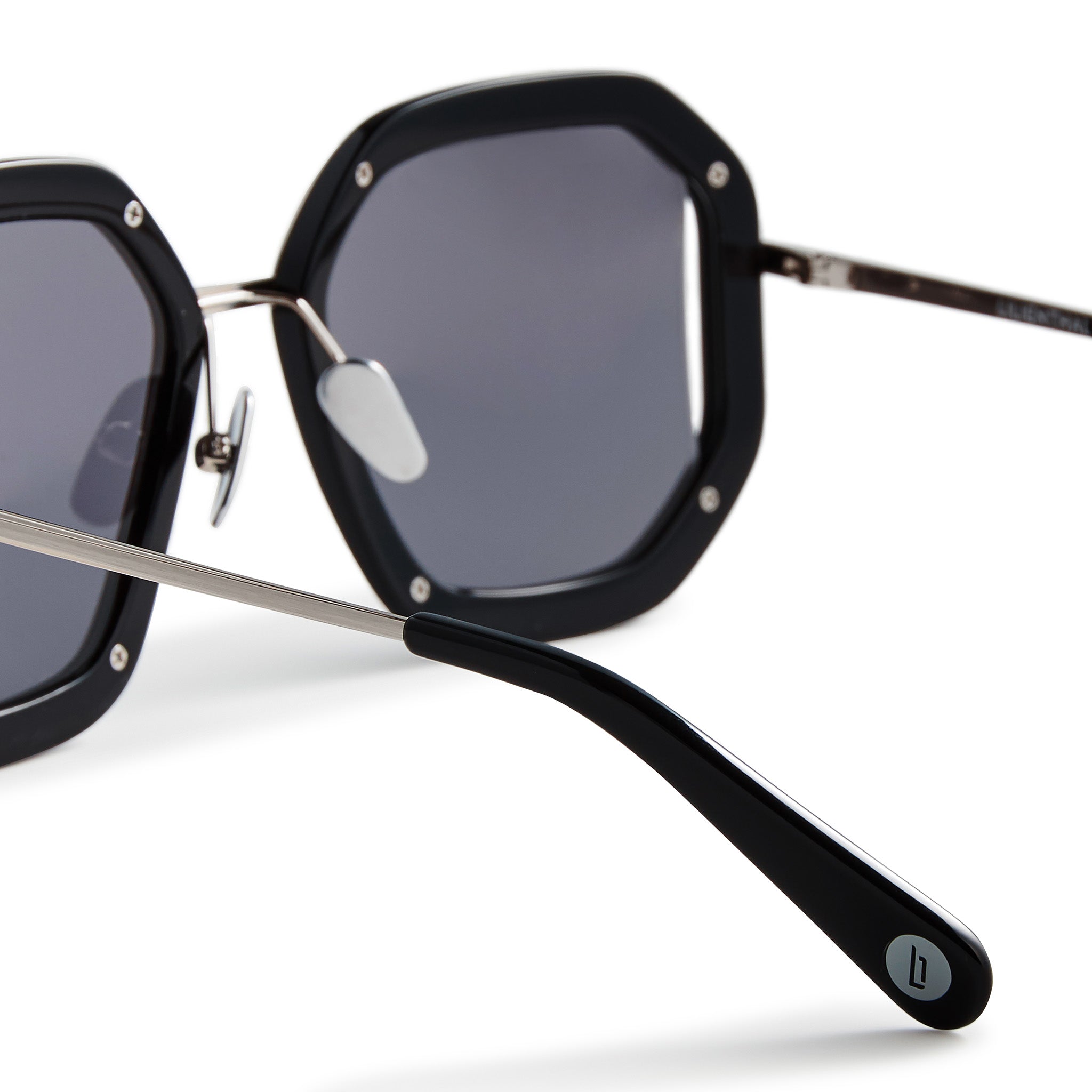 Deep Disco Silver Black Gray - Lilienthal Berlin