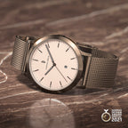 Huxley – Bronze Almond